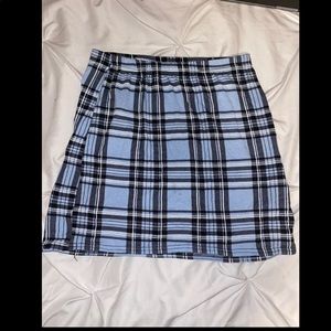 PRETTY LITTLE THING PLAID SKIRT